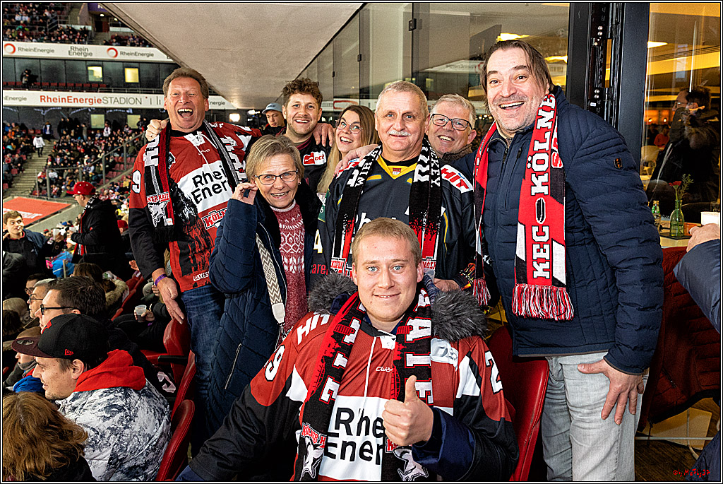 PENNY DEL WINTER GAME;  Kölner Haie - Adler Mannheim; Köln, 03.12.2022